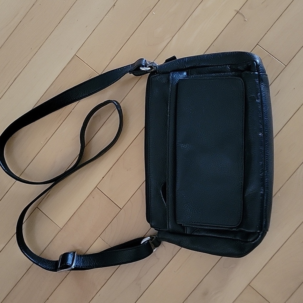 Vintage Danier Black Pebbled Leather Crossbody Bag